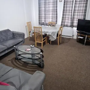 Simple 2bed Flat In Edinburgh. Apartment Edinburgh